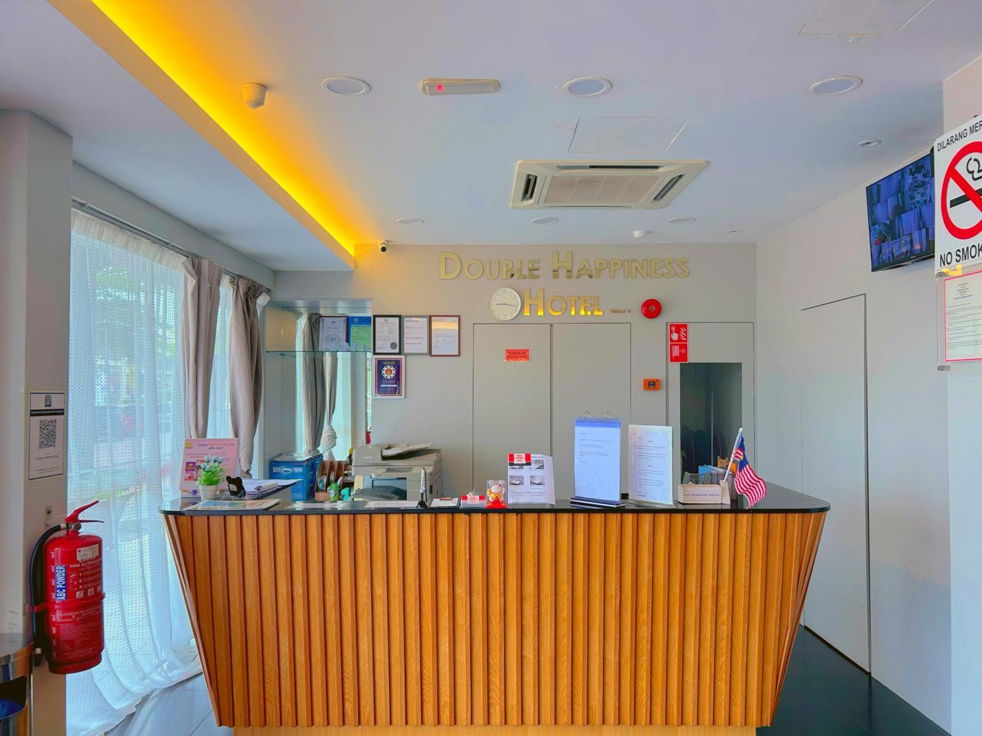 Double Happiness Hotel Sitiawan Bagian luar foto